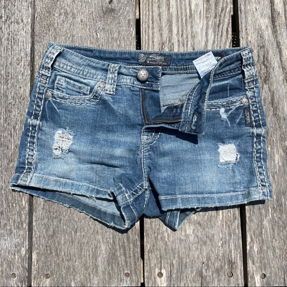 Silver Aiko Shorts - Picture 2 of 3